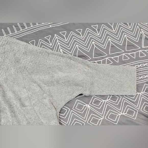 Barefoot Dreams Cozychic Ultra Lite Knit Cardigan Size S/M In Light Grey - Picture 4 of 9